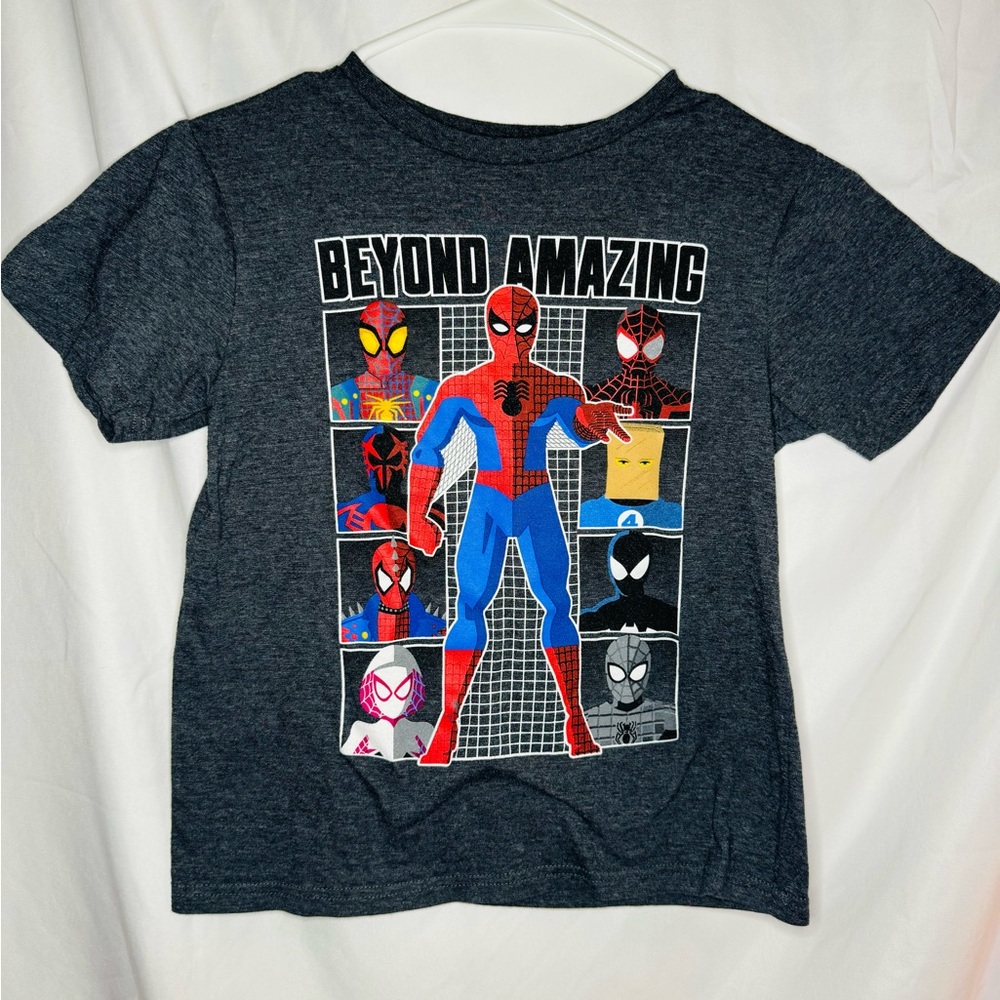 Boys Spiderman Graphic Tshirt, Marvel, Size: Small